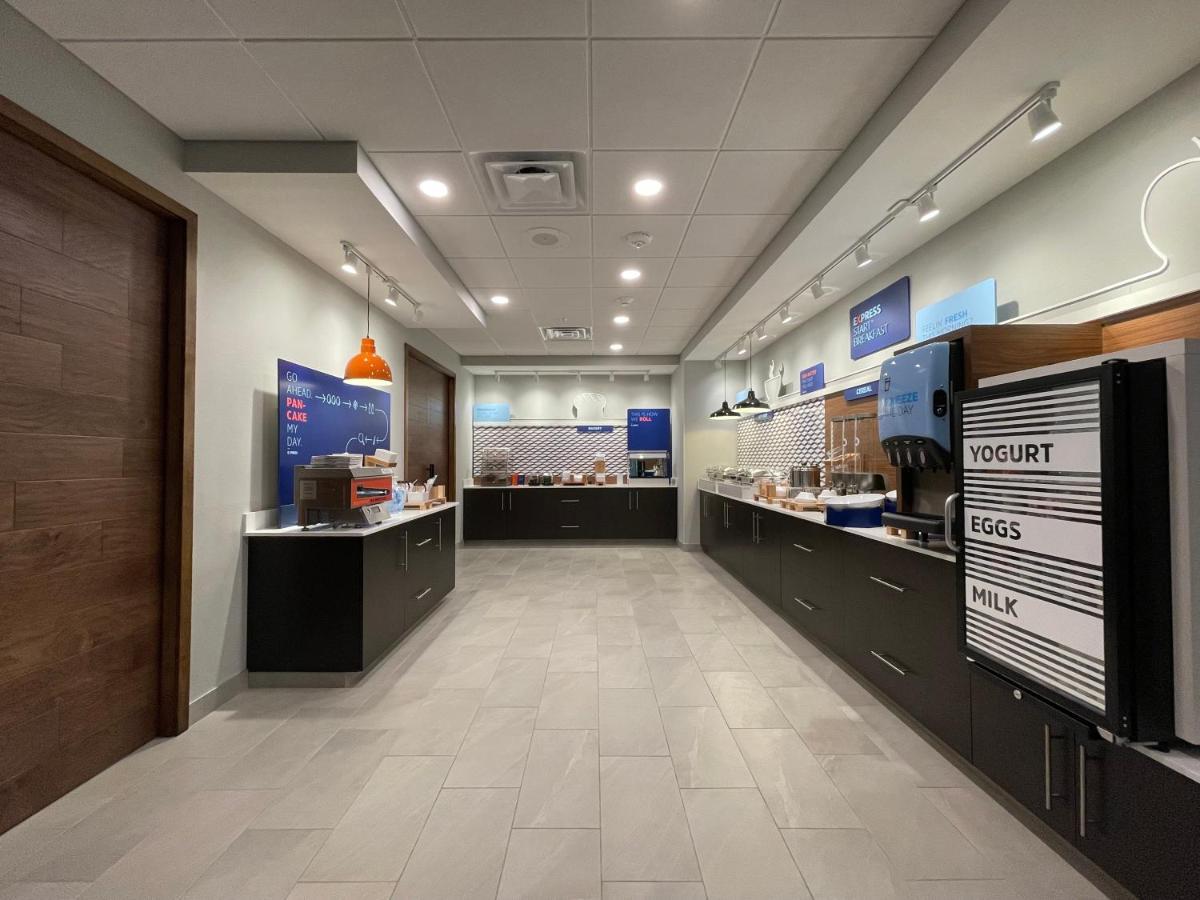 Hotel Express & - Ft. Smith - Airport By Ihg Fort Smith